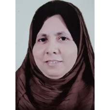 صيدلانية واخصائية تغذية علاجية 